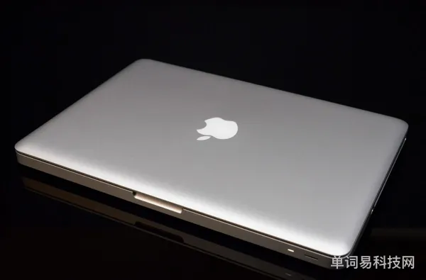 苹果笔记本正常用电几个小时(mac电池只能用一个小时)