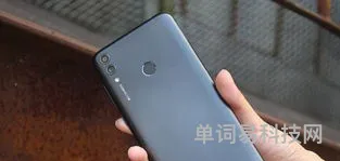 荣耀畅玩8C游戏体验(华为荣耀畅玩8C多少钱)