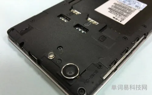 手机充电接口充不进去电是怎么回事(手机突然充不进去电了)
