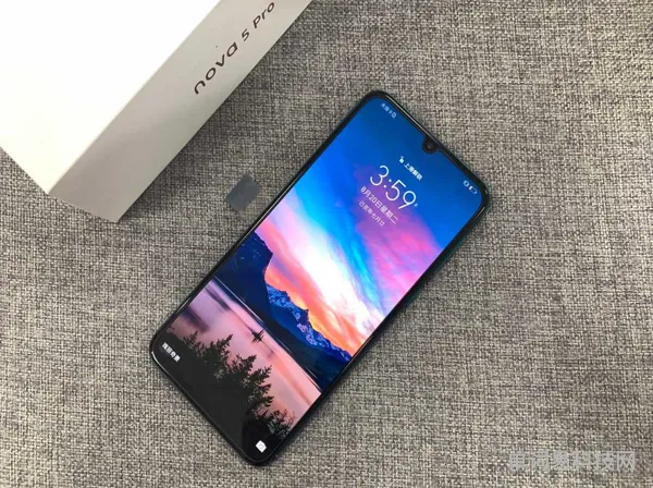 华为手机哪个系列性价比高(华为手机哪个系列最值得购买)